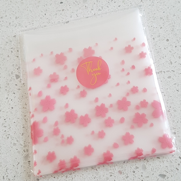 25 pcs Little Pink Flowers Clear Bags 5.5x5.5" Inches - Picture 4 of 13
